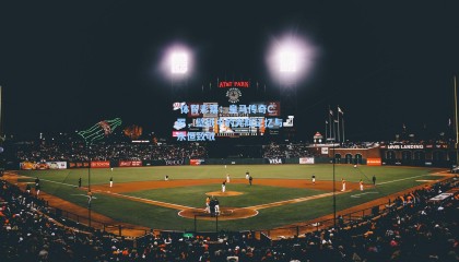  体育彩票：皇马传奇C罗，壁纸中的光辉记忆与永恒致敬