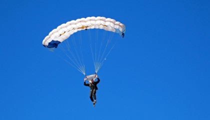  体彩官网_雷霆主帅戴格诺特盛赞多尔特 两度对位米切尔彰显防守艺术