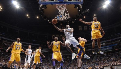  体彩官网|电光火石间的门线悬案！利物浦绝世吊射击中横梁 阿森纳惊险守和 曼城静待争冠天平倾斜