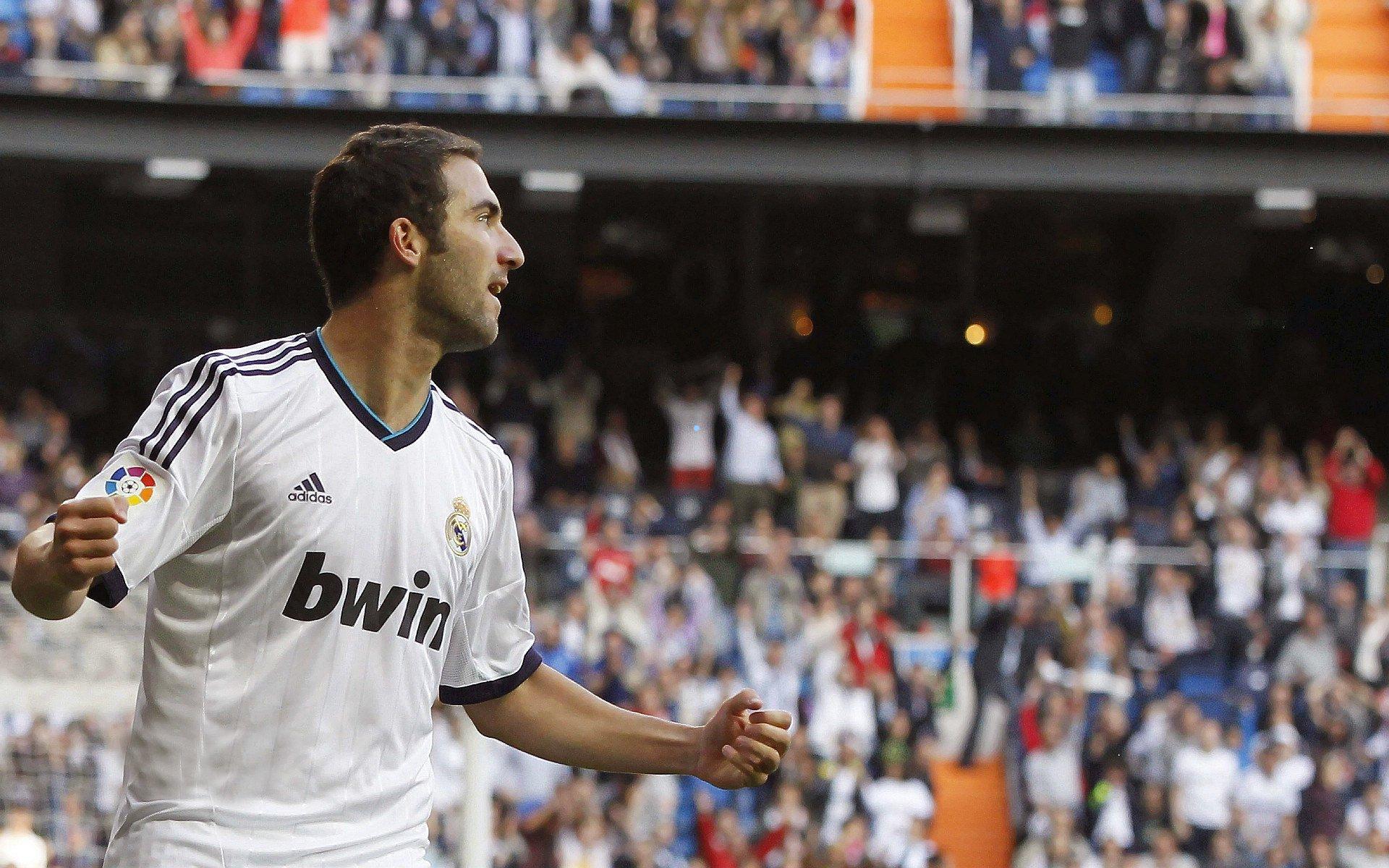 桑德兰主场力克水晶宫,勒费埃任意球建功,布罗贝伊替补制胜